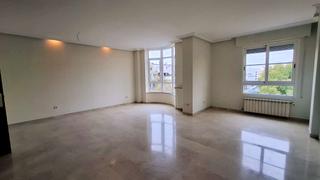 Location Appartement à Ollerías - San Cayetano. Magnífico piso con vistas al parque colón.