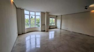 Location Appartement à Ollerías - San Cayetano. Magnífico piso con vistas al parque colón.