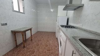 Affitto Casa in Ollerías - San Cayetano. Casa vacía, sin muebles en zona san cayetano.