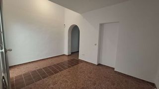 Lloguer Casa a Ollerías - San Cayetano. Casa vacía, sin muebles en zona san cayetano.