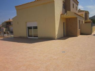 Miete Haus in Las Atalayas-Urmi-Cerro Mar. Anual. chalet 3 hab. sin muebles