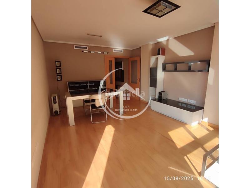 Foto eb86f0b3-3f7d-4b12-8467-e1b69ee62d55. Pis amb aparcament piscina a Valterna Paterna