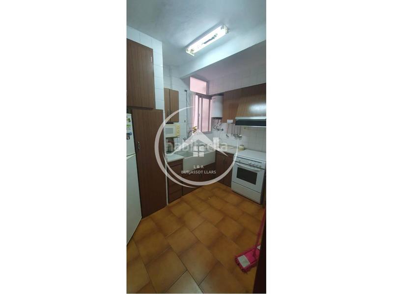 Foto 02d9d4c3-c15b-4c70-81c4-00c8dd361847. Pis a Plaza Xúquer Paiporta