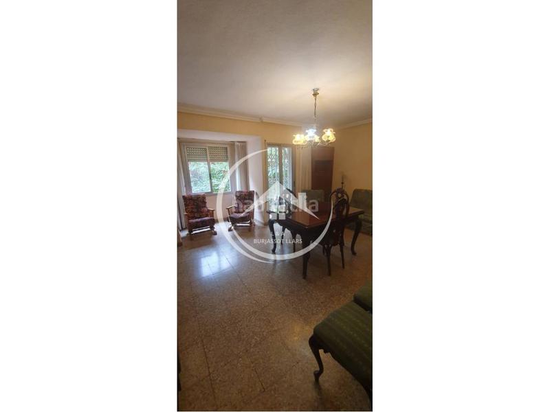 Foto bbcfee99-047c-46ba-9949-f68a988cd693. Pis a Plaza Xúquer Paiporta