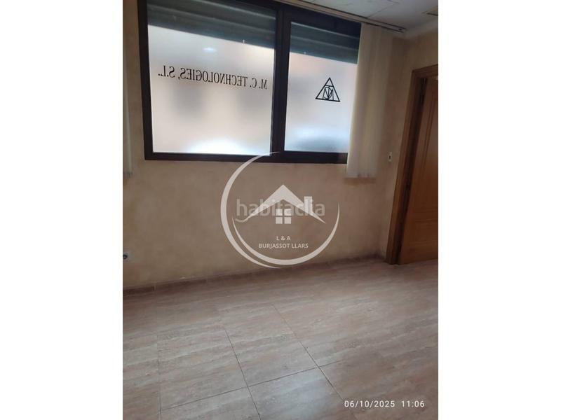 Foto 50c75cee-f5c1-4e9d-a7bb-231282d12657. Alquiler oficina  en alquiler en leixereta en Burjassot