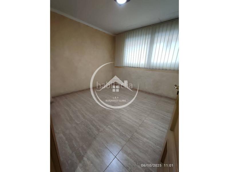 Foto 69b81e3e-ee6d-4ba7-adbb-296c7256e560. Alquiler oficina  en alquiler en leixereta en Burjassot