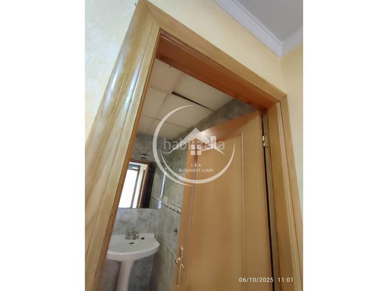 Foto 75f8c7f0-4ff9-42bb-ad7d-e46cd82f55dc. Alquiler oficina  en alquiler en leixereta en Burjassot