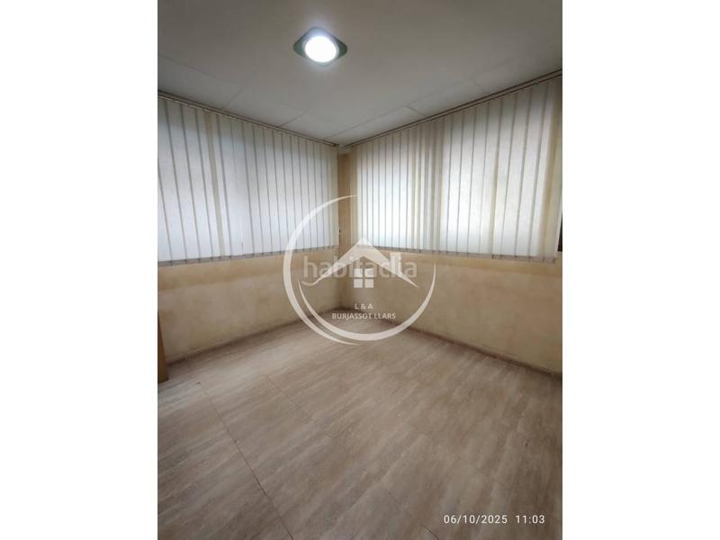 Foto b2992e4e-12ef-40a3-9831-c5ae5652478d. Alquiler oficina  en alquiler en leixereta en Burjassot