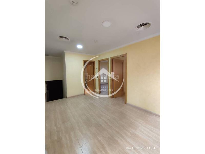 Foto ca686599-338d-4014-a0ff-ca270df924dd. Alquiler oficina  en alquiler en leixereta en Burjassot