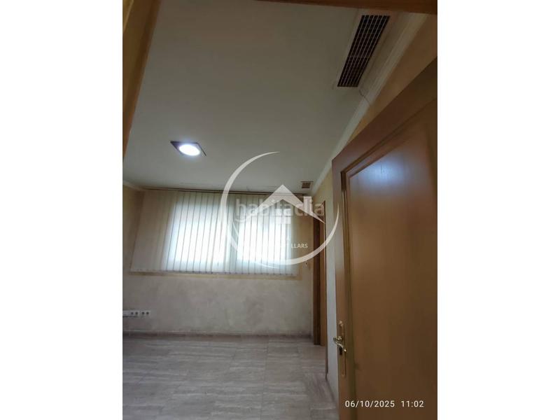 Foto cac691e9-8485-4a45-b0d2-b83d8c045c21. Alquiler oficina  en alquiler en leixereta en Burjassot