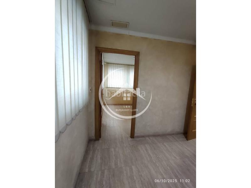 Foto f5c9d881-bc6b-46df-862a-2f0502adb606. Alquiler oficina  en alquiler en leixereta en Burjassot