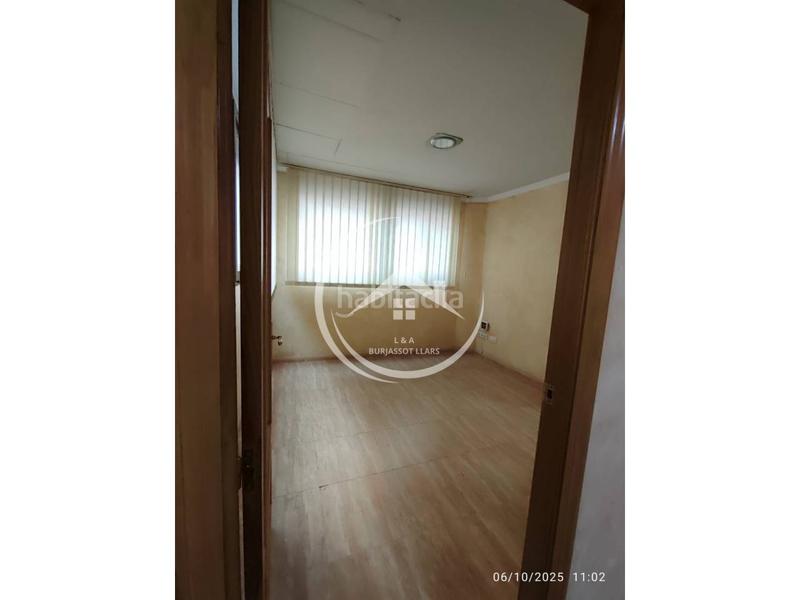 Foto ff0f865c-23b9-458e-8e81-c7636a2f00c7. Alquiler oficina  en alquiler en leixereta en Burjassot