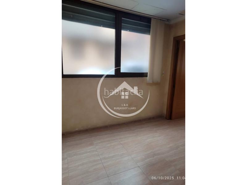 Foto b5b17369-2d58-43b9-9a5a-da308f894efd. Miete büro in L´Eixereta Burjassot
