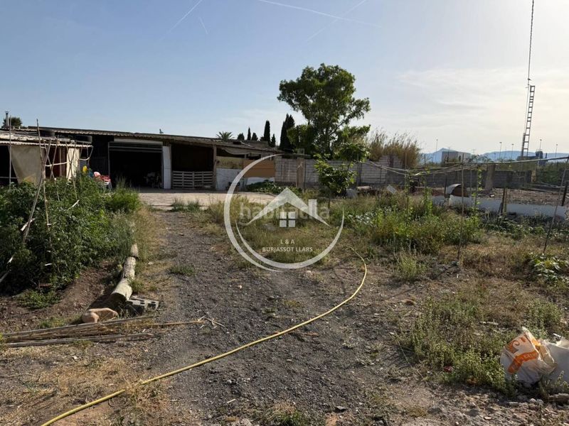 Foto a004f2a4-05bd-4b25-8dbe-6f3f1e3e4c29. Terreny residencial a Avenida de Abril-9 de Octubre Sagunt