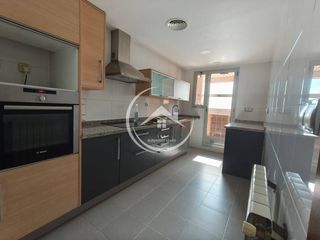 Flat  Plaza guillem agulló. Espectacular vivienda esquinera con garaje, , dos terrazas y exc