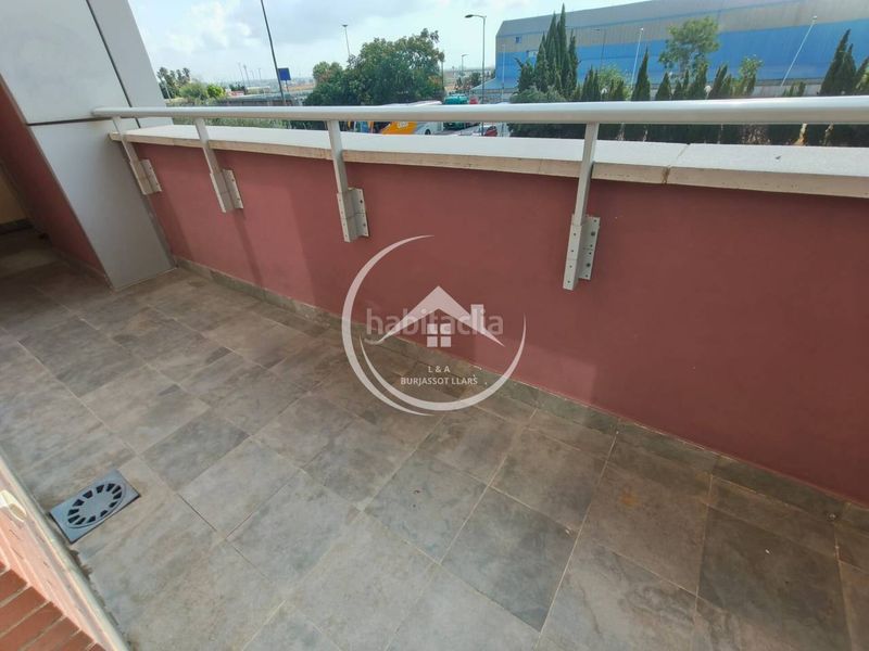 Foto 0d6ebbbc-1e95-452f-9209-99409eb487a1. Pis amb calefacció aparcament a L´Eixereta Burjassot