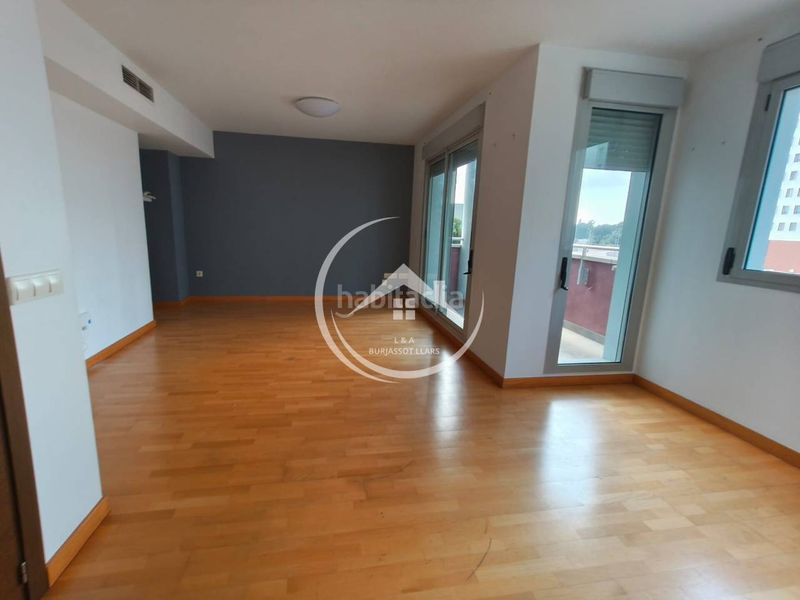 Foto 9d4a158b-40a1-4774-9994-ba8f8165defa. Pis amb calefacció aparcament a L´Eixereta Burjassot