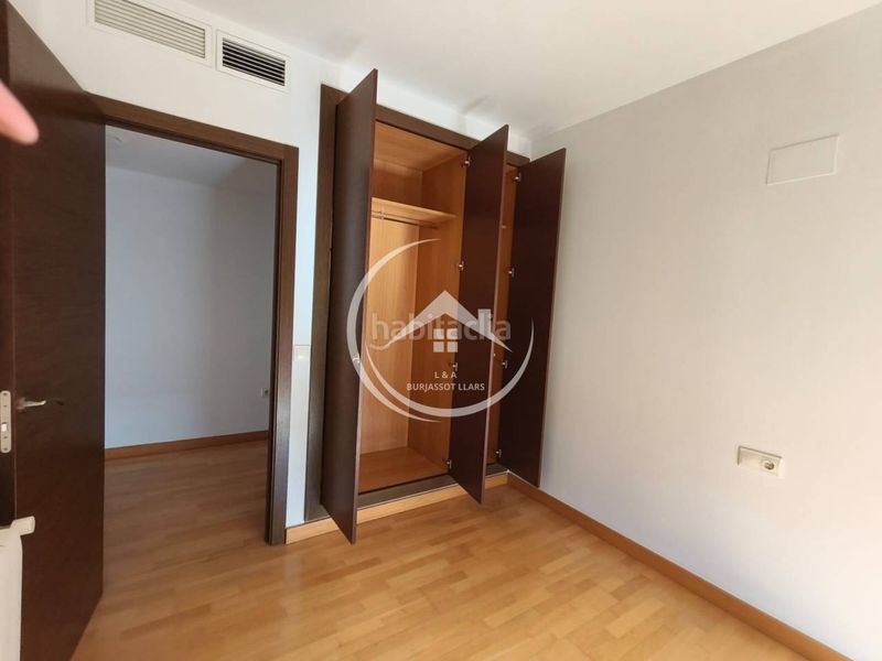 Foto e7f3d079-ecad-4435-936a-ebc7219c2deb. Pis amb calefacció aparcament a L´Eixereta Burjassot