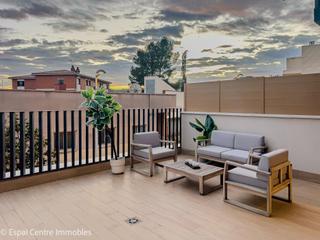 Rez-de-chaussée  Carrer major. Planta baja de obra nueva con 3 habitaciones y dos baños en cent