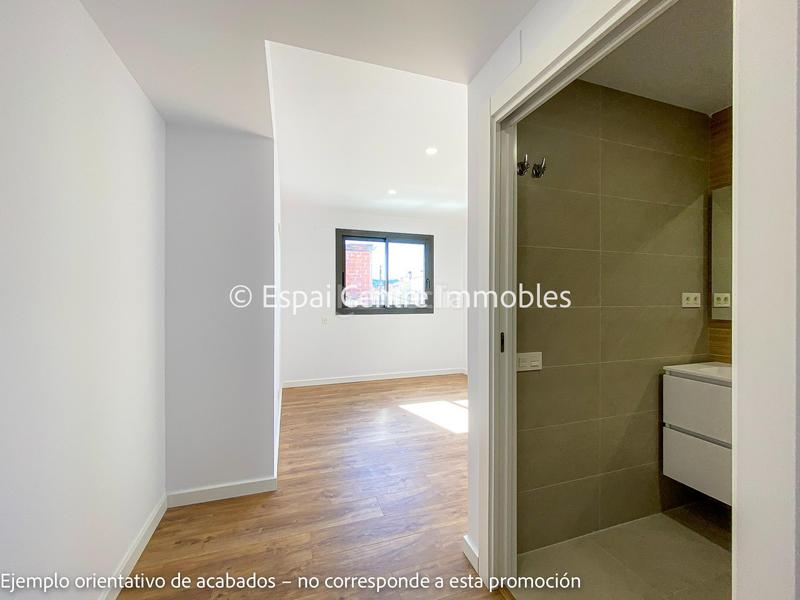 Foto e5f6e73c-ee5c-48b0-abee-821727c2d987. Piano terra con riscaldamento in Segle XX Terrassa