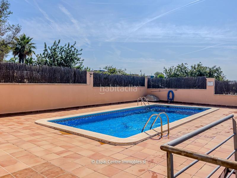 Foto 94672fb4-d490-4bfe-8bbc-daf0b95d7b4c. Casa aparellada amb calefacció aparcament piscina a Roda de Barà