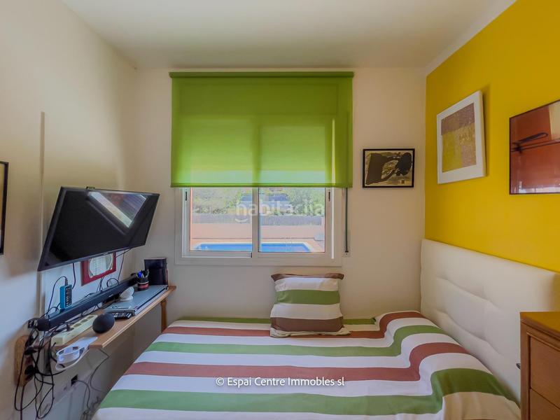 Foto b9d1511f-76c6-4f81-9214-42cb96eda1f6. Casa aparellada amb calefacció aparcament piscina a Roda de Barà