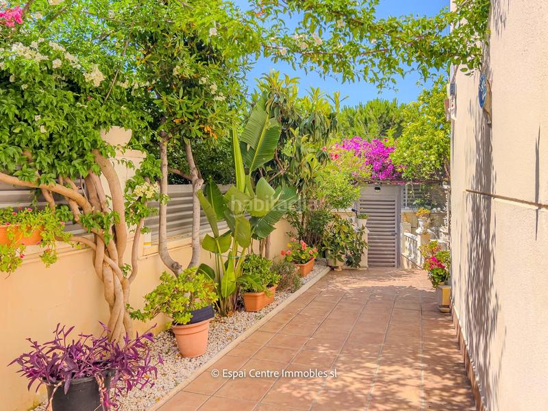 Foto c18e0851-bd52-4a04-9b0e-31d8dc2e41f4. Casa aparellada amb calefacció aparcament piscina a Roda de Barà