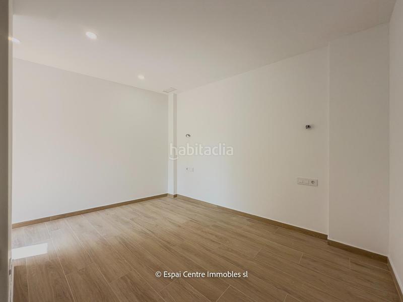 Foto 29cf98d8-af77-4541-b790-f6002aa2d501. Casa adosada chalet adosado con acabados premium y tecnología domótica en Terrassa