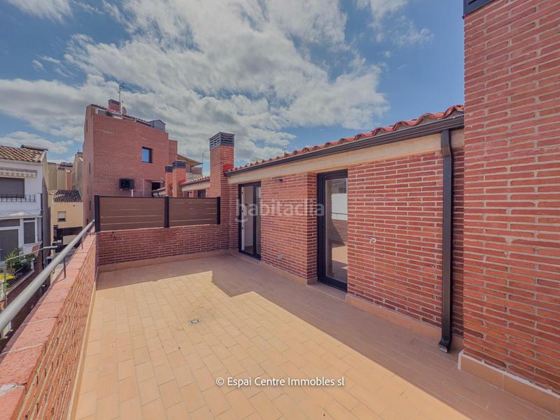 Foto bda5ed4c-6898-4952-a2b2-3cb0659c8436. Casa adosada chalet adosado con acabados premium y tecnología domótica en Terrassa