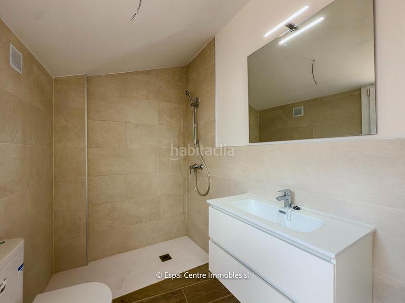 Foto d839c4e8-3124-4688-b61e-3aa91e1aa6e7. Casa adosada chalet adosado con acabados premium y tecnología domótica en Terrassa