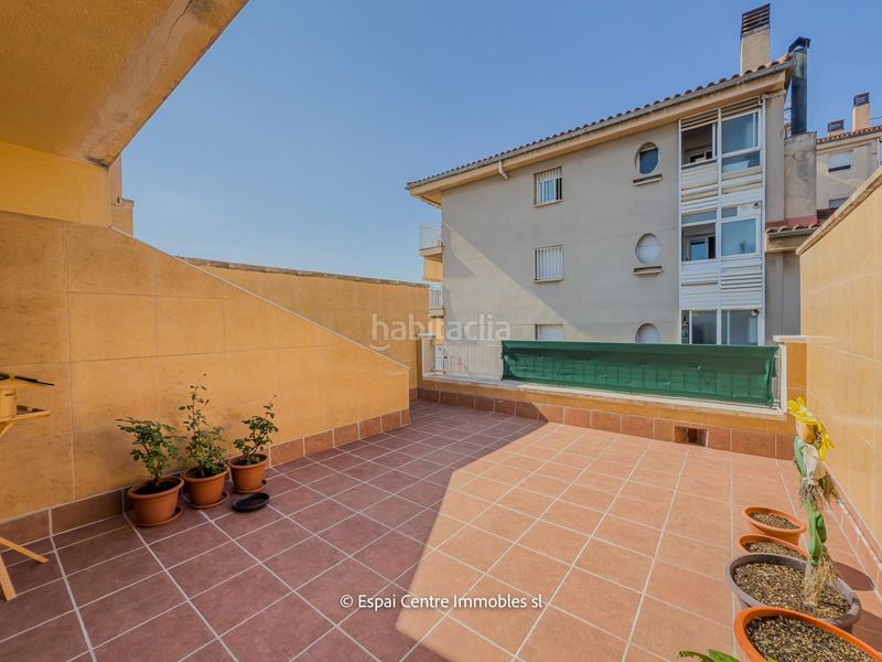 Foto ccc7a4a4-1307-4506-acf8-ce52e0403a3f. Casa adossada amb calefacció aparcament a Sant Pere Nord Terrassa