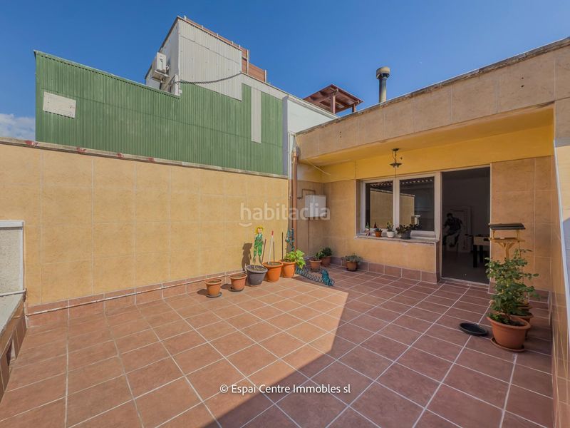 Foto d20d0a24-ce39-4e59-a4ec-6d6416b59d85. Casa adossada amb calefacció aparcament a Sant Pere Nord Terrassa