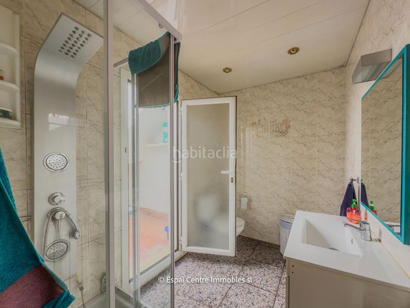 Foto e0e7d2f6-33ea-4ce2-b0b9-ef2d8387359a. Casa adossada amb calefacció aparcament a Sant Pere Nord Terrassa