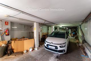 Location Local commercial  Carrer doctor torras i bages. Amplio local en molins de rei