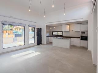 Casa  Carrer de la capella. Preciosa casa unifamiliar a estrenar en parcela con piscina y ga