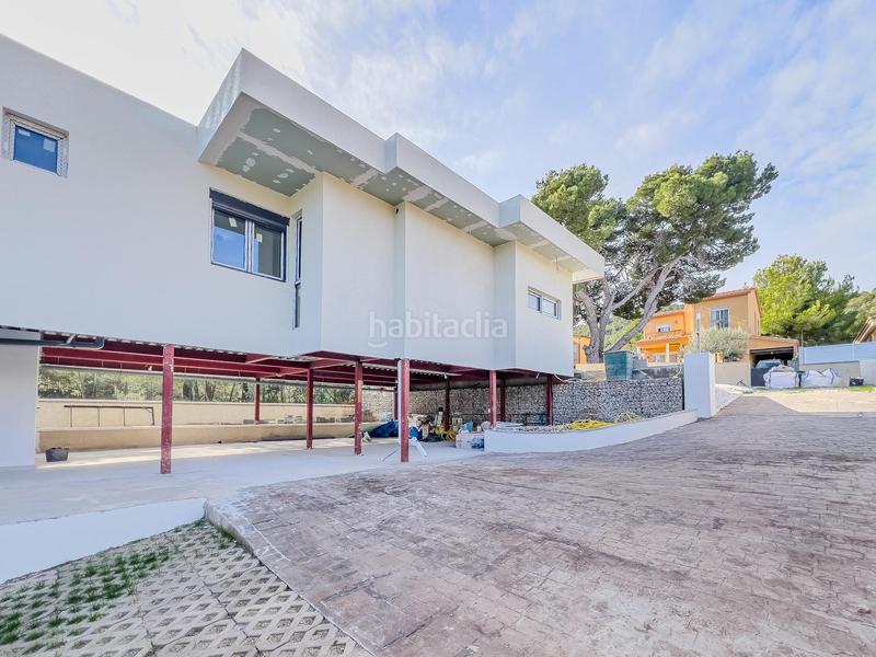 Foto 0315f995-a77f-47b8-8575-0f9482a77f24. Casa amb aparcament piscina a Canyelles