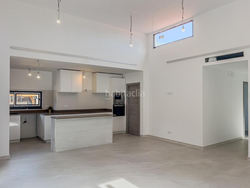 Foto 0bf46aa0-89be-4f02-b3bb-652ba0d856b8. Casa amb aparcament piscina a Canyelles