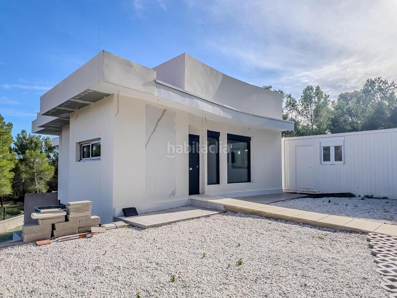 Foto bcc714a2-106e-418c-812a-8d57143579d7. Casa amb aparcament piscina a Canyelles