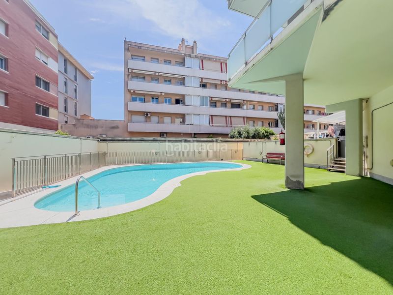 Foto 5dc0f5de-993c-403d-a4f9-d461fe5d9e4f. Planta baixa amb calefacció aparcament piscina a Viladecans