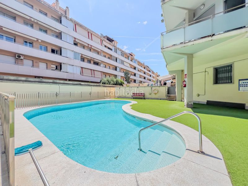 Foto d55f9271-93ff-48f4-bc06-ae79c80835f8. Planta baixa amb calefacció aparcament piscina a Viladecans