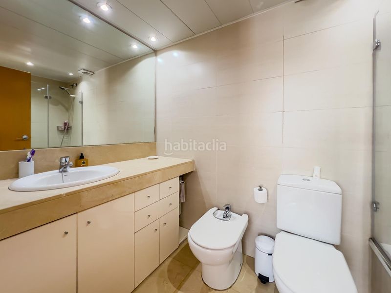 Foto d928404b-52ae-4928-8b64-243cb4dd8640. Planta baixa amb calefacció aparcament piscina a Viladecans