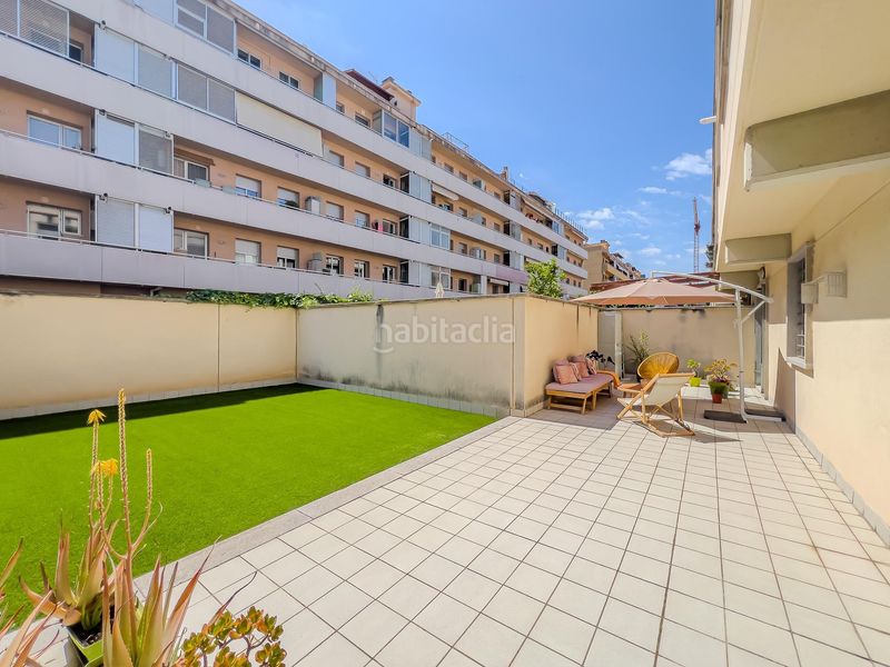 Foto f391a366-415d-4309-9742-c64550b86cdf. Planta baixa amb calefacció aparcament piscina a Viladecans