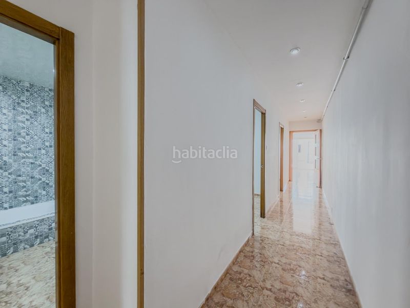 Foto a48b48c5-f683-496c-a56e-d0aecc993ed3. Planta baixa a La Cogullada Terrassa