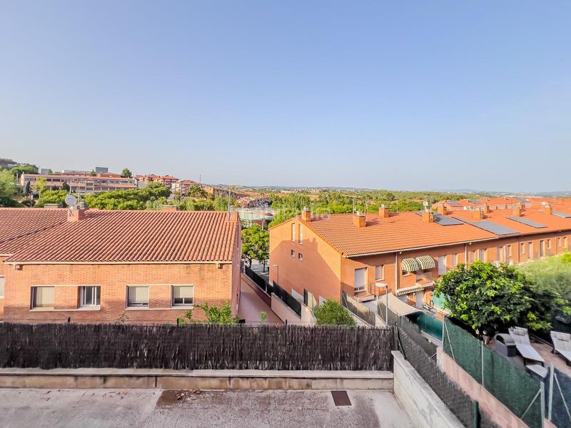 Foto a79c5980-1a61-4526-8720-0e478d8fad2e. Casa adossada amb calefacció aparcament a Castellbisbal