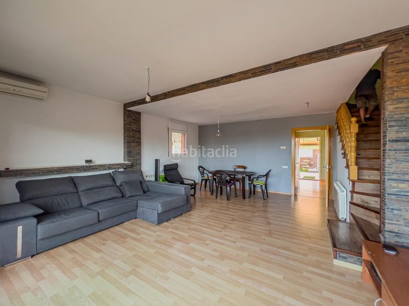 Foto c5c9ceee-a41e-42ab-ae39-2c5f4cf4ae42. Casa adossada amb calefacció aparcament a Castellbisbal