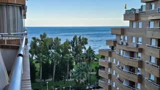Apartament a Amplaries 29. Apartamento con vistas al mar en vistamar iii