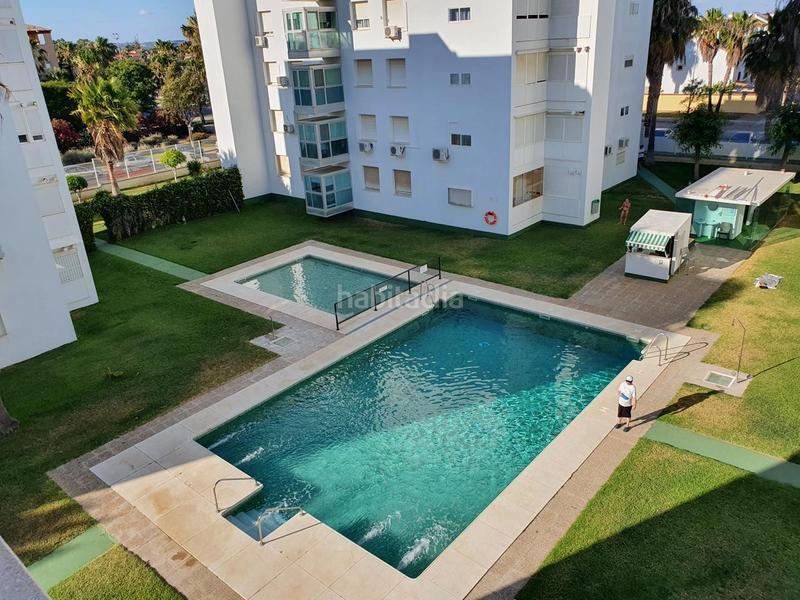 Foto fe413bdc-bfe4-4745-93c6-c8a787a8b215. Affitto attico con piscina in Valdelagrana Puerto de Santa María (El)