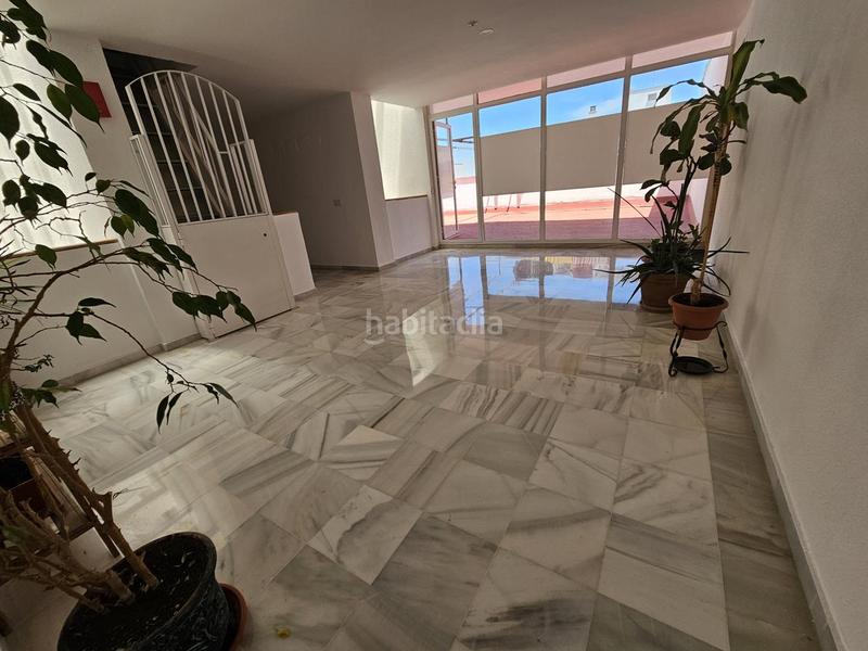 Foto 96f3c1ff-8005-41b2-9534-baff2c9805c1. Rent penthouse with pool in Valdelagrana Puerto de Santa María (El)