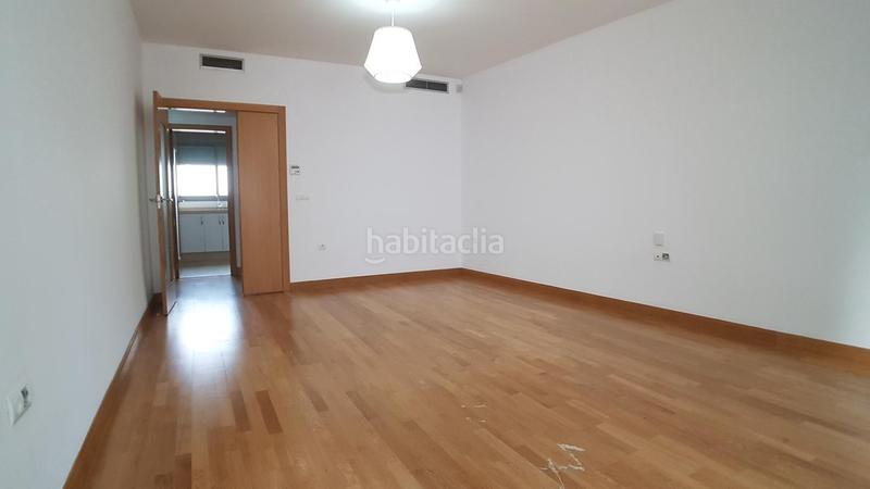 Foto 065c16ec-a614-4b28-8fc5-ed0bd489af4a. Rent flat with parking in Madre de Dios Jerez de la Frontera