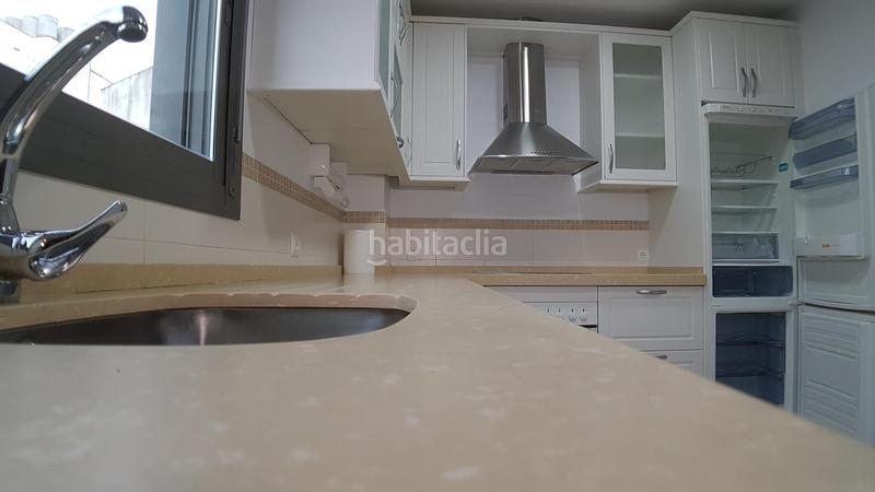 Foto 371321fe-77ea-429e-9e1e-069a10068575. Rent flat with parking in Madre de Dios Jerez de la Frontera